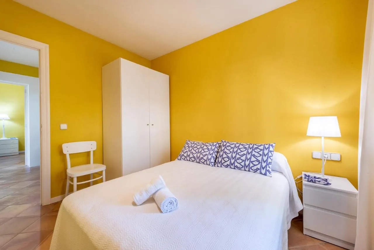 Villa Front A Far Puerto Colom İspanya