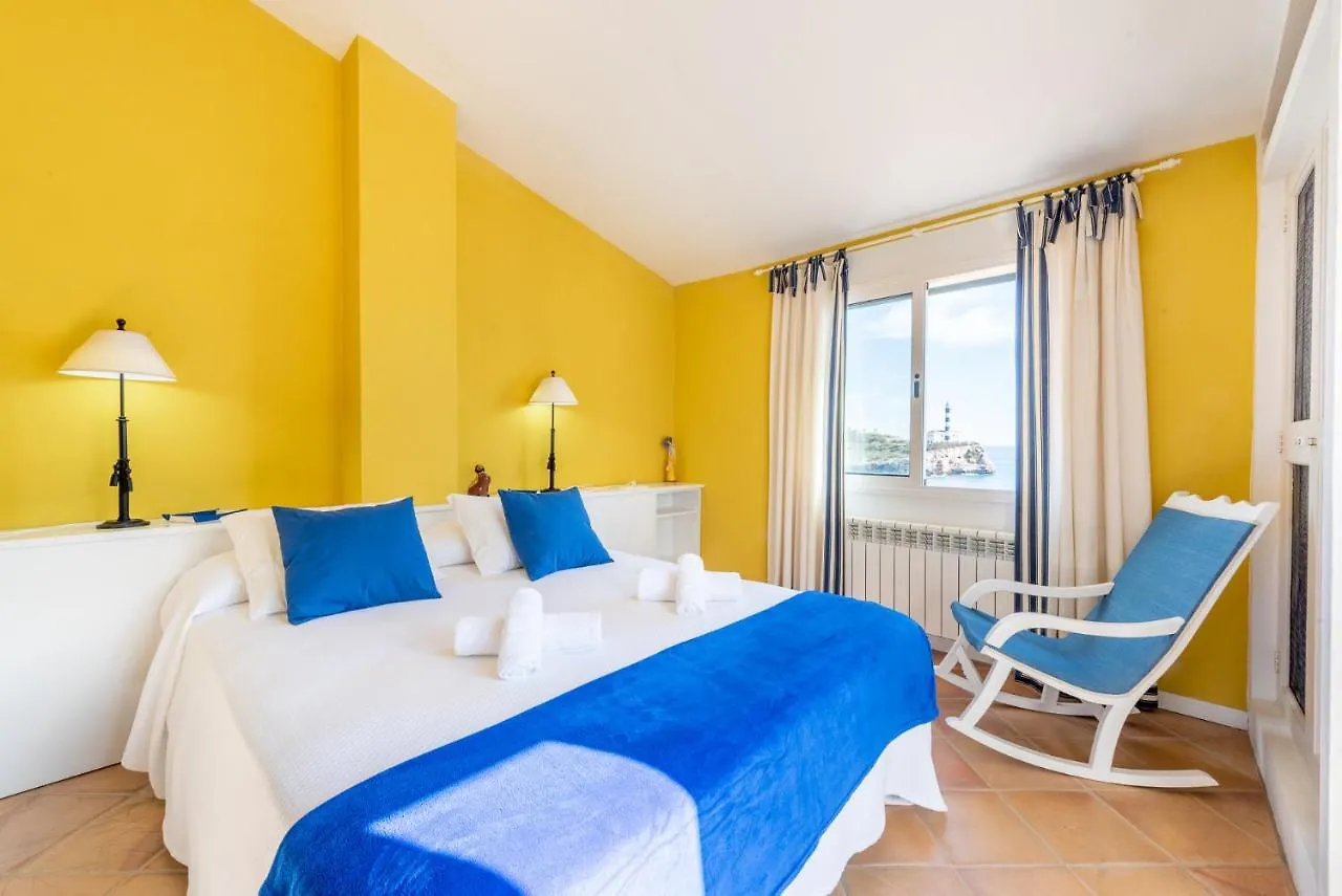 Villa Front A Far Puerto Colom İspanya